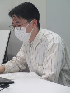 報告する朱智立氏